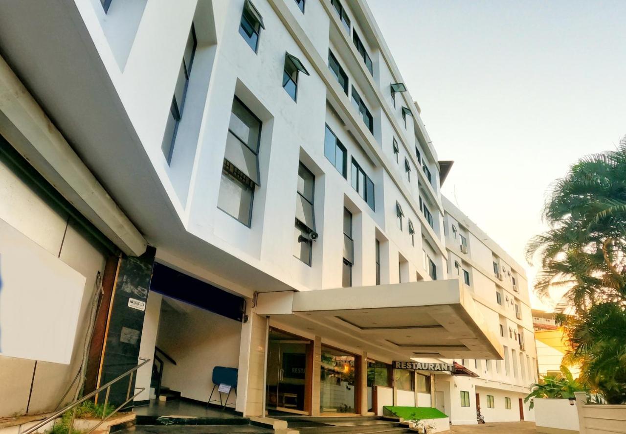 Green Park Residency Kannur Exteriör bild